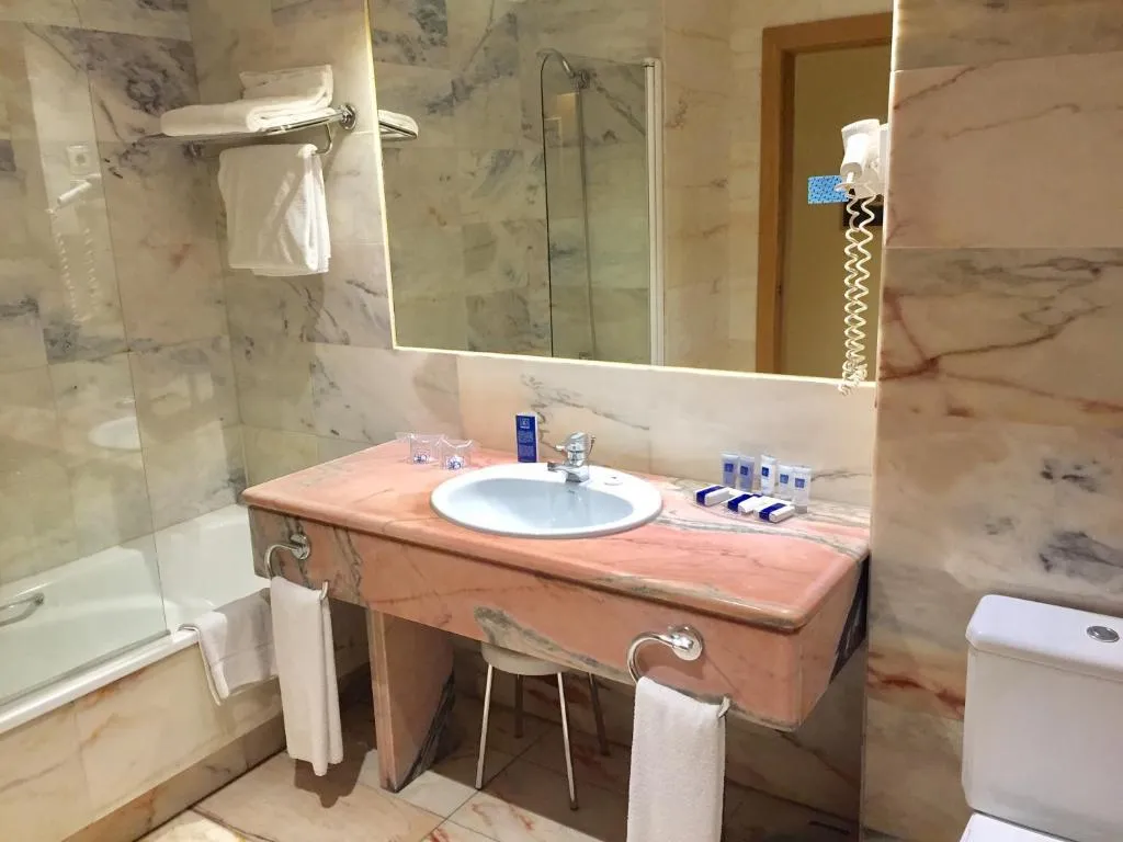 QUADRUPLE STANDARD Room, Hotel AR Parquesur, Madrid