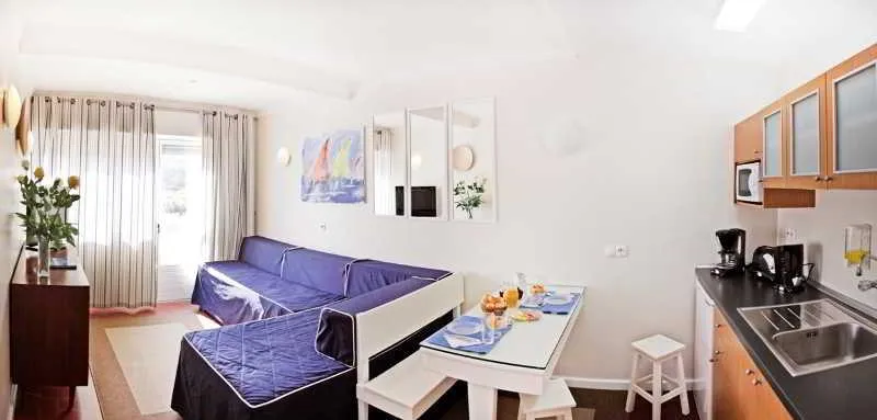 APARTMENT CAPACITY 4 ONE BEDROOM Room, Sintra Sol Apartamentos Turisticos, Lisbon