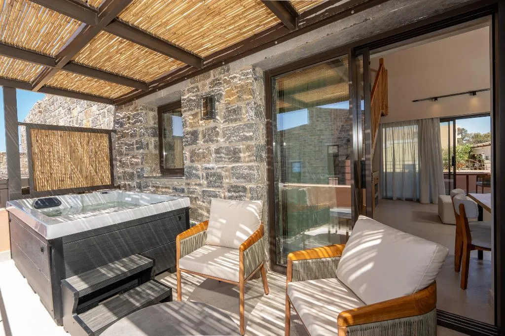 SUITE TWO BEDS Room, Volta Seaside Boutique Hotel, Crete