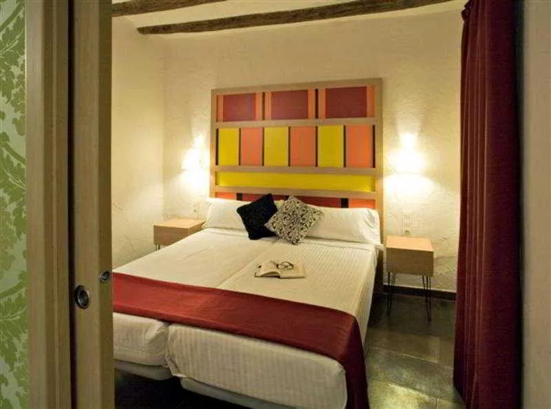 APARTMENT CAPACITY 4 Room, Ciutat Vella Apartments, Barcelona