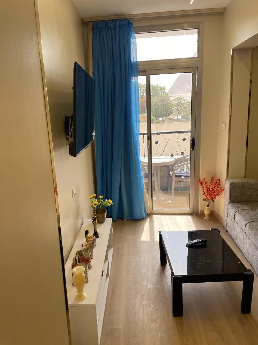 JUNIOR SUITE SUPERIOR WITH BALCONY Room, Pyramids View Inn, Cairo