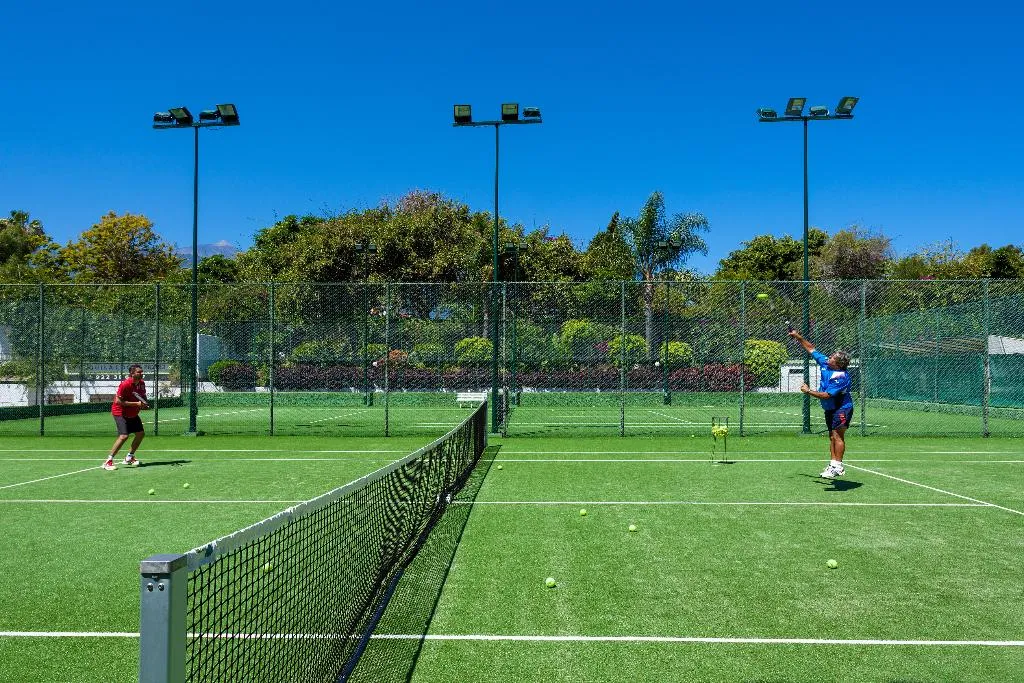 Sports and Entertainment, Masaru, Tenerife