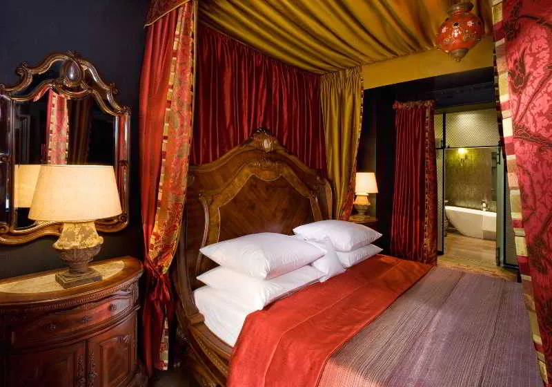 Room, Kanonicza 22, Krakow
