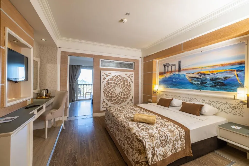 Room, Crystal Sunset Pearl Collection, Antalya