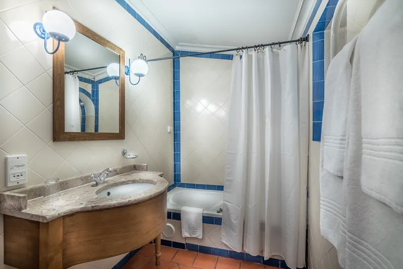 Room, Lawrence's Hotel, Lisbon