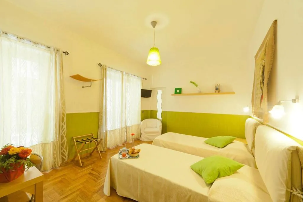 Double or Twin STANDARD Room, Cappella Vecchia 11, Naples
