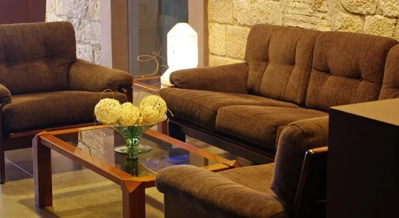 Lobby, Peninsular, Costa Brava
