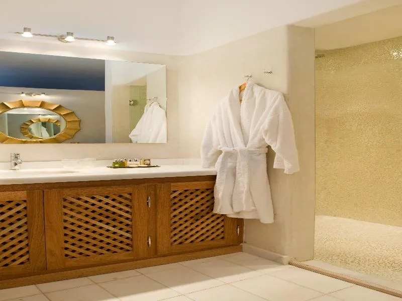 SUITE DELUXE Room, Gold Suites, Santorini