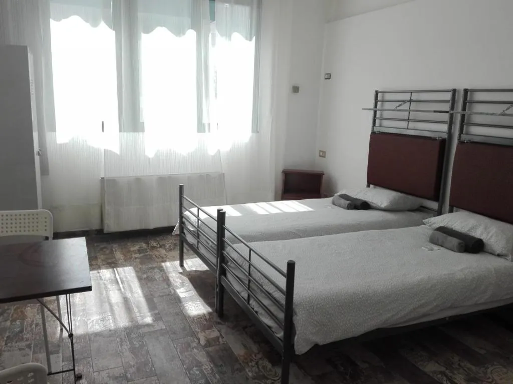 QUADRUPLE STANDARD Room, Atmos Luxe Navigli Hostel & Rooms, Milan