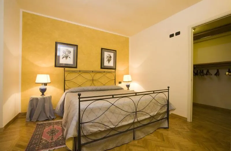 General view, Residence Palazzo Gamba, Florence