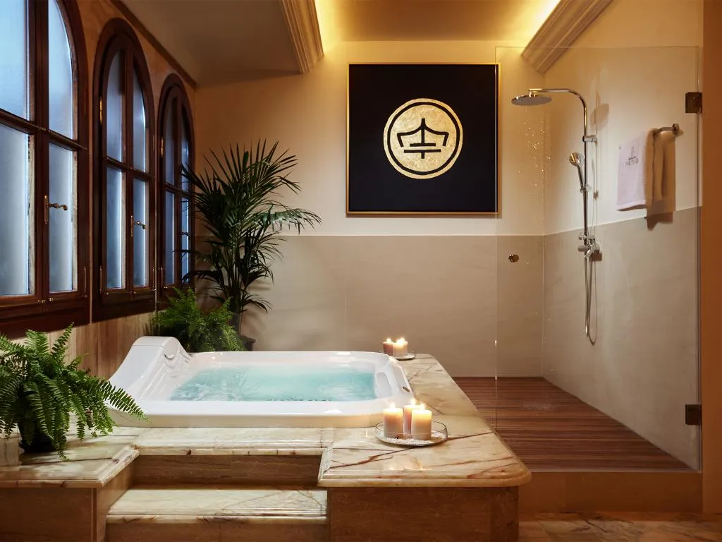 SUITE CAPACITY 1 Room, The Touch Puerto Banús, Costa Del Sol