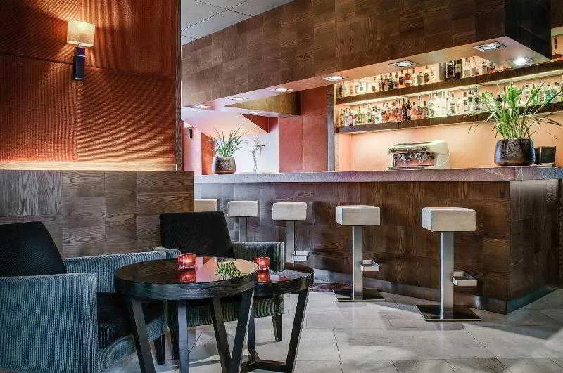Lobby, Eurostars Madrid Mirasierra Suites, Madrid