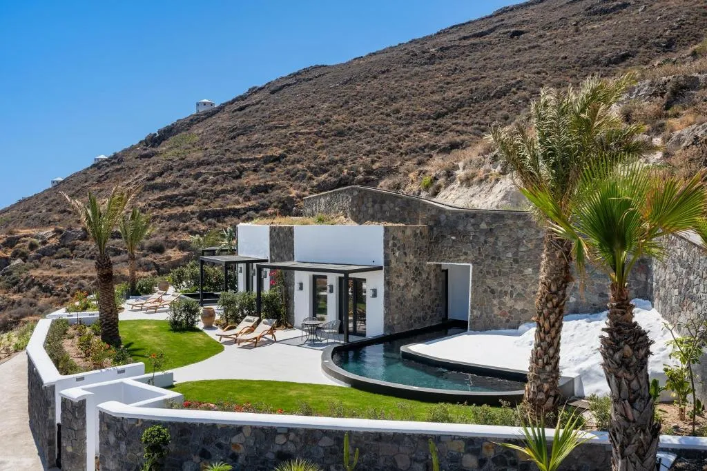 SUITE WITH PRIVATE POOL Room, Palm Island Suites, Santorini