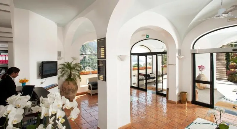 Lobby, Hotel Royal Positano, Naples