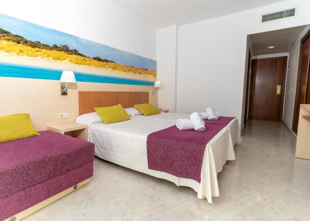 TRIPLE STANDARD Room, Hotel Coral Beach by MIJ, Ibiza
