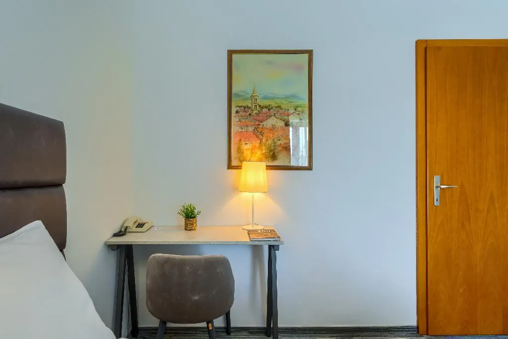 FAMILY ROOM WITH BALCONY Room, Alkar, Split