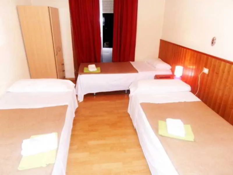 Room, Hostal Numancia, Madrid