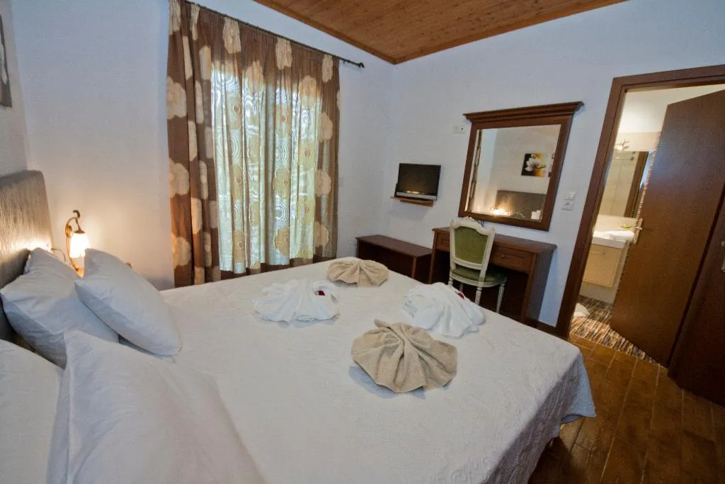 VILLA TWO BEDROOMS Room, Four Season Villas, Skiathos
