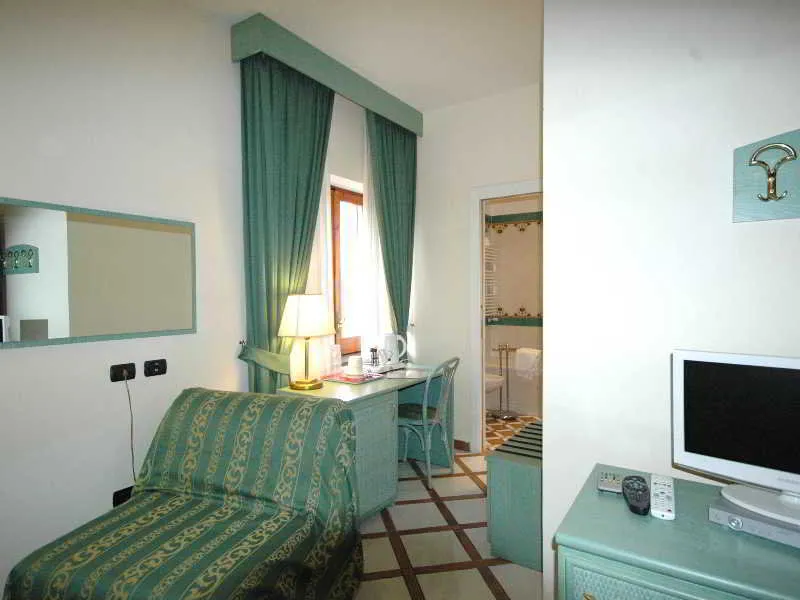 Room, Residence Villaggio Verde, Naples