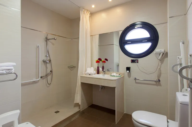 DOUBLE STANDARD Room, Porcel Avant, Madrid
