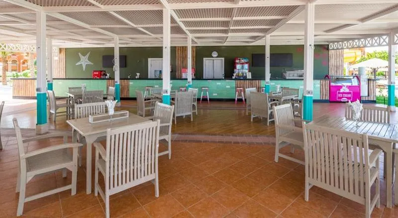 Bar, Caribbean World, Red Sea Riviera