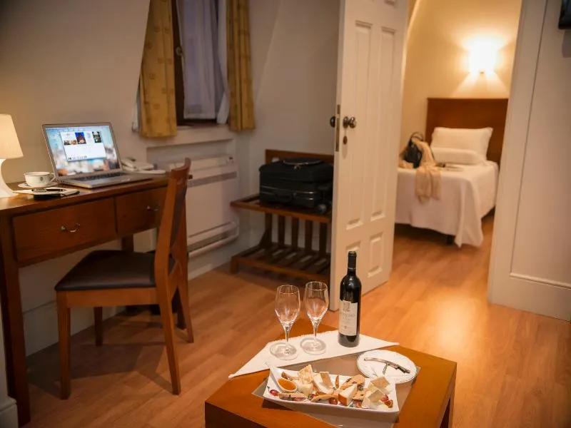 TWIN STANDARD Room, Aliados, Porto