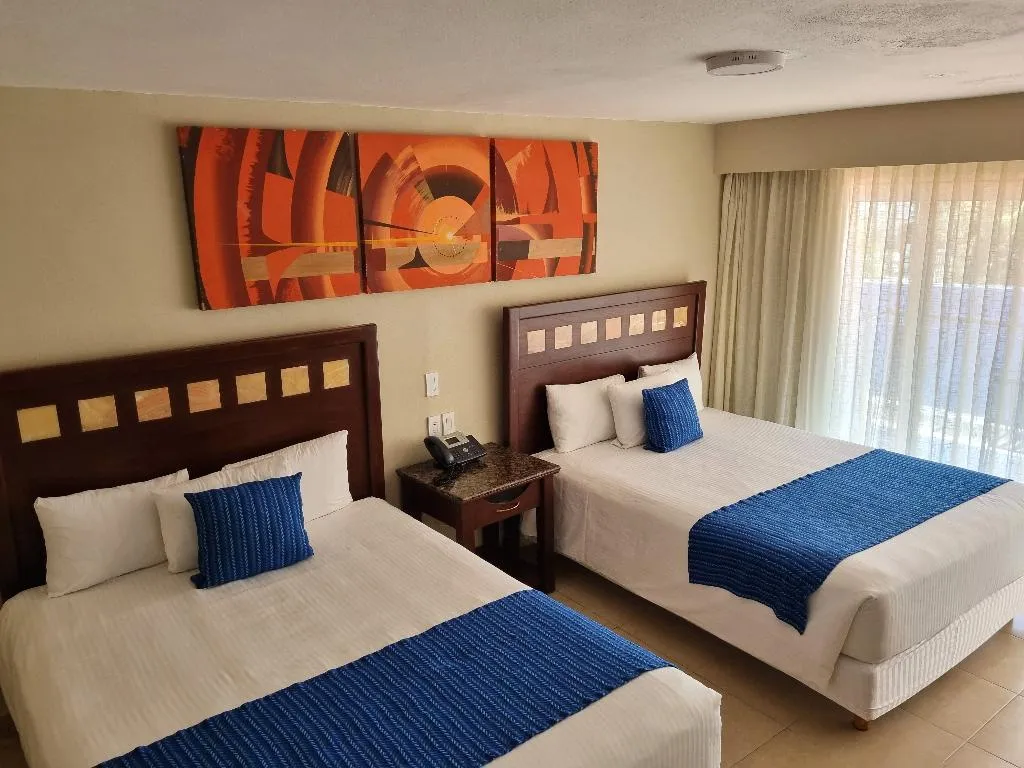 FAMILY ROOM CAPACITY 6 Room, Ocean Spa Hotel All Inclusive, Cancun Area