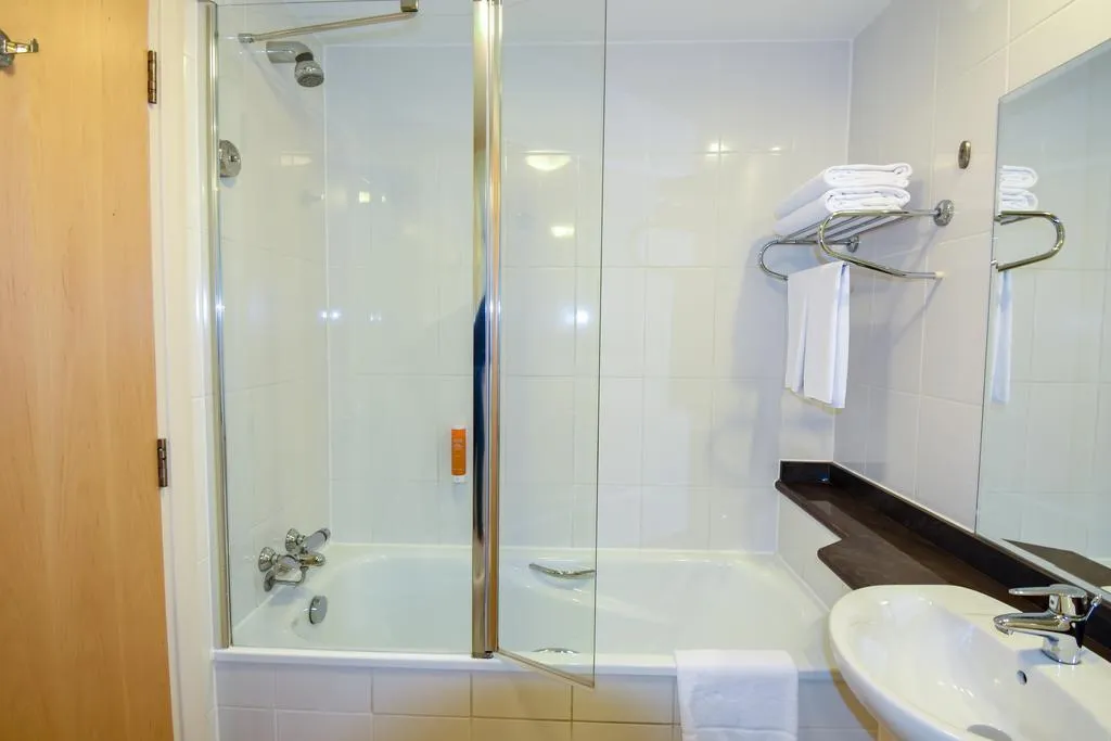 FAMILY ROOM STANDARD Room, Premier Inn Dubai Investments Park, Dubai