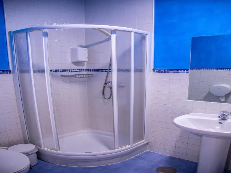 TRIPLE STANDARD Room, Hostal Montaloya, Madrid