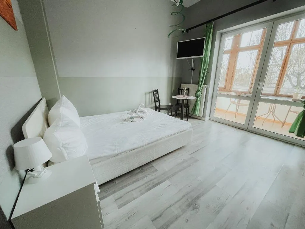 DOUBLE QUEEN SIZE BED Room, Central Sopot, Gdansk