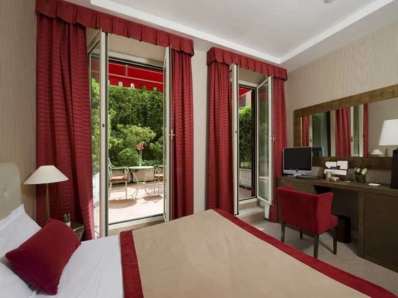 Room, Dei Borgognoni, Rome