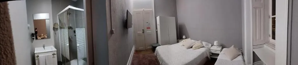 DOUBLE CAPACITY 3 Room, WW Hostel & Suites, Porto