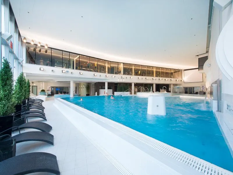 Pool, Park Inn by Radisson Meriton Conference&Spa Hotel, Tallinn