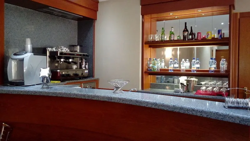 Bar, Kebhotel, Milan