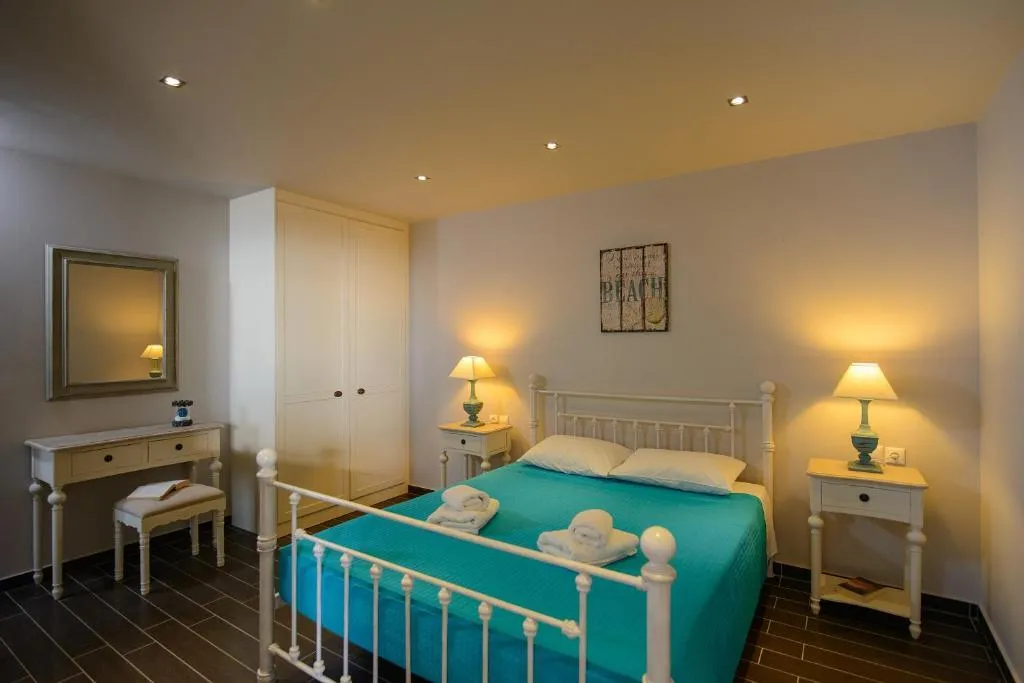 Room, Lenikos Resort, Crete