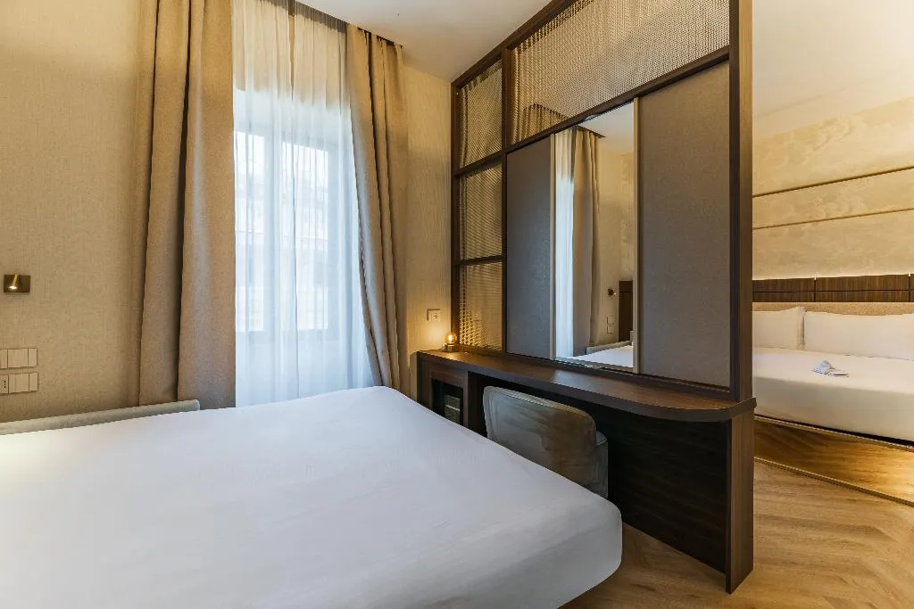 DOUBLE NON SMOKING Room, Hotel Raffaello, Sure Hotel Collection by Best Wes, Rome