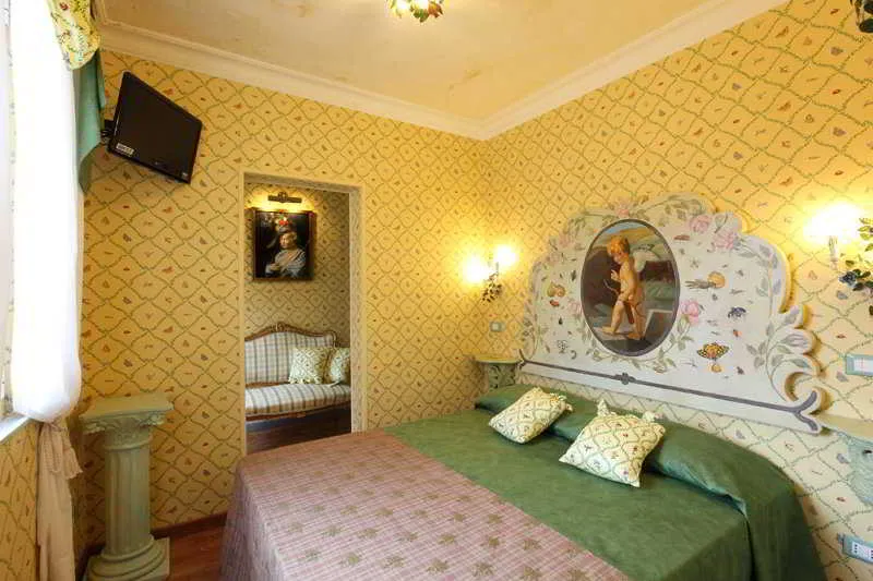 Room, Residenza Horti Luculliani, Rome