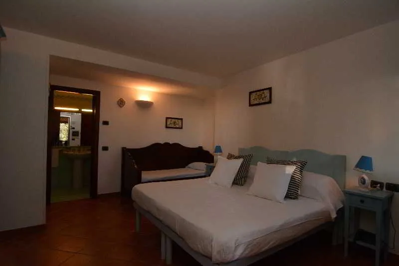 Room, Torre Di Cesare, Naples
