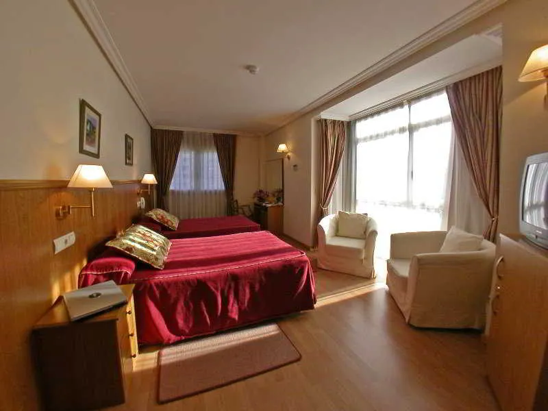 Room, A&H El Parque, Madrid