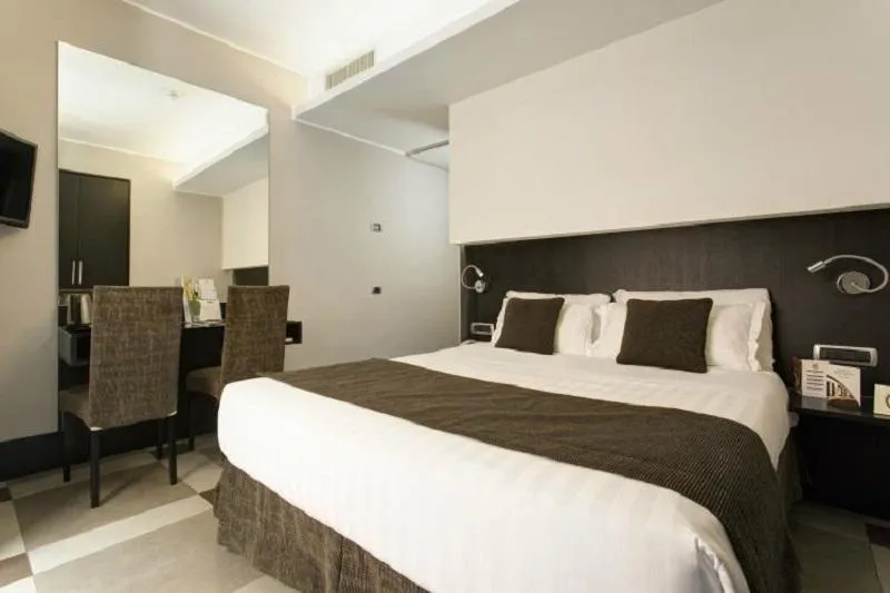 TRIPLE COMFORT Room, Best Western Plus Hotel Universo, Rome