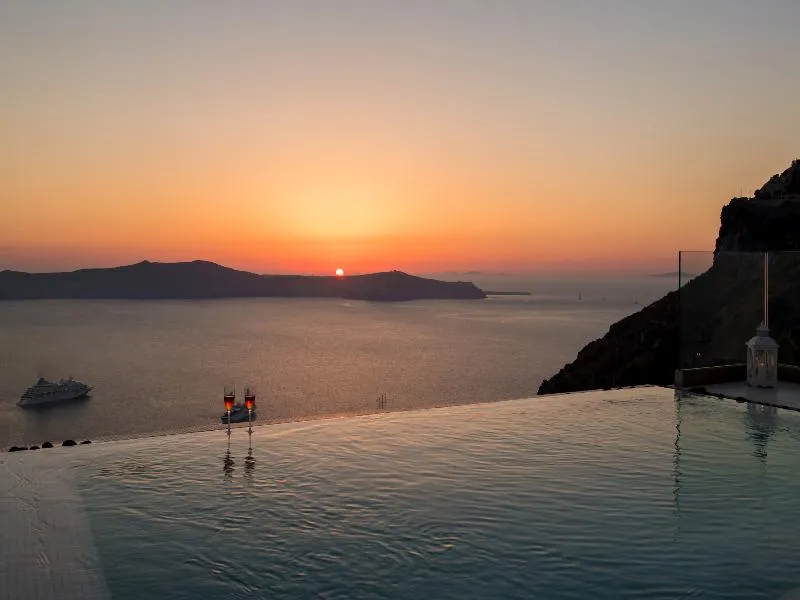 Pool, Daydream Luxury Suites, Santorini