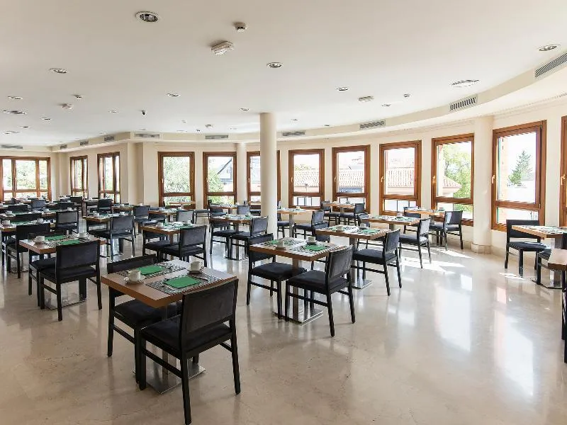 Restaurant, Plaza Las Matas Hotel, Madrid