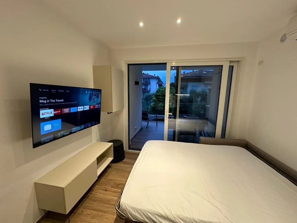 APARTMENT TWO BEDROOMS Room, Riva Lake Lodge, Milan
