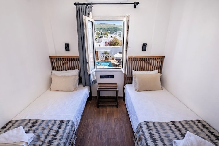 Costa Viva Bodrum, Bodrum