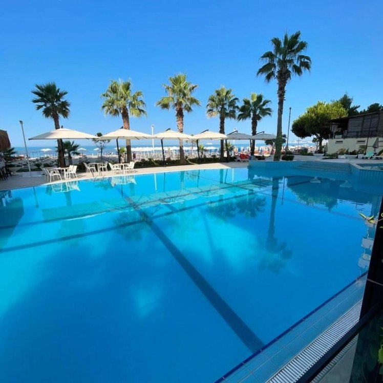 Blue Marine Beach Hotel, Durres