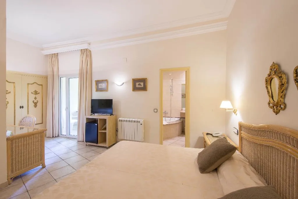 DOUBLE SINGLE USE STANDARD Room, Cap Roig, Costa Brava