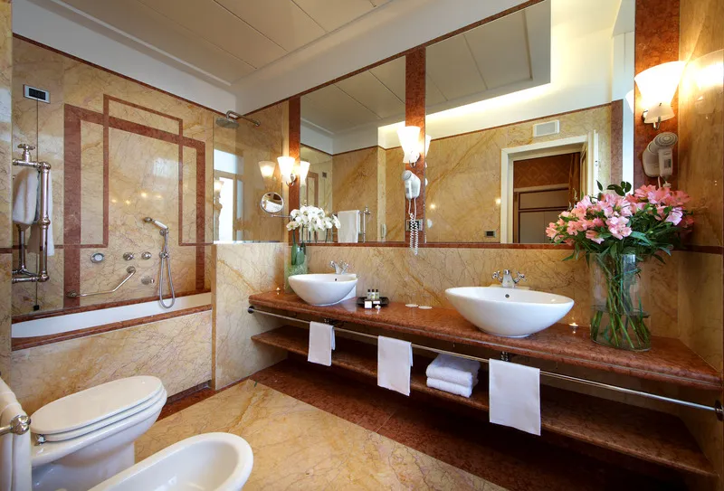 DOUBLE DELUXE Room, Eurostars Hotel Excelsior, Naples