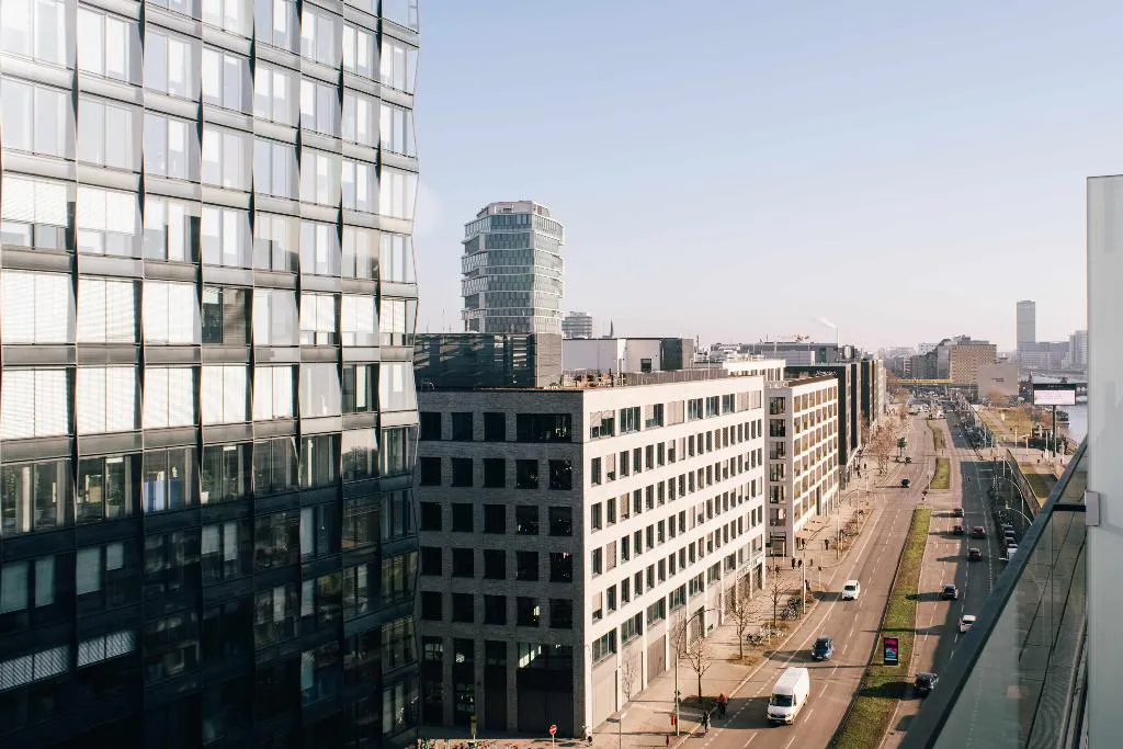 SUITE CITY VIEW Room, Locke at East Side Gallery, Friedrichshain, Berlin