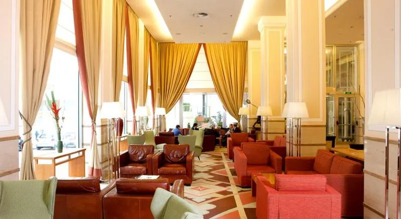 Lobby, Renaissance Naples Mediterraneo, Naples