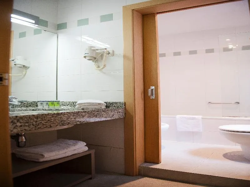 STUDIO CAPACITY 5 Room, MH Apartments Opera Rambla, Barcelona